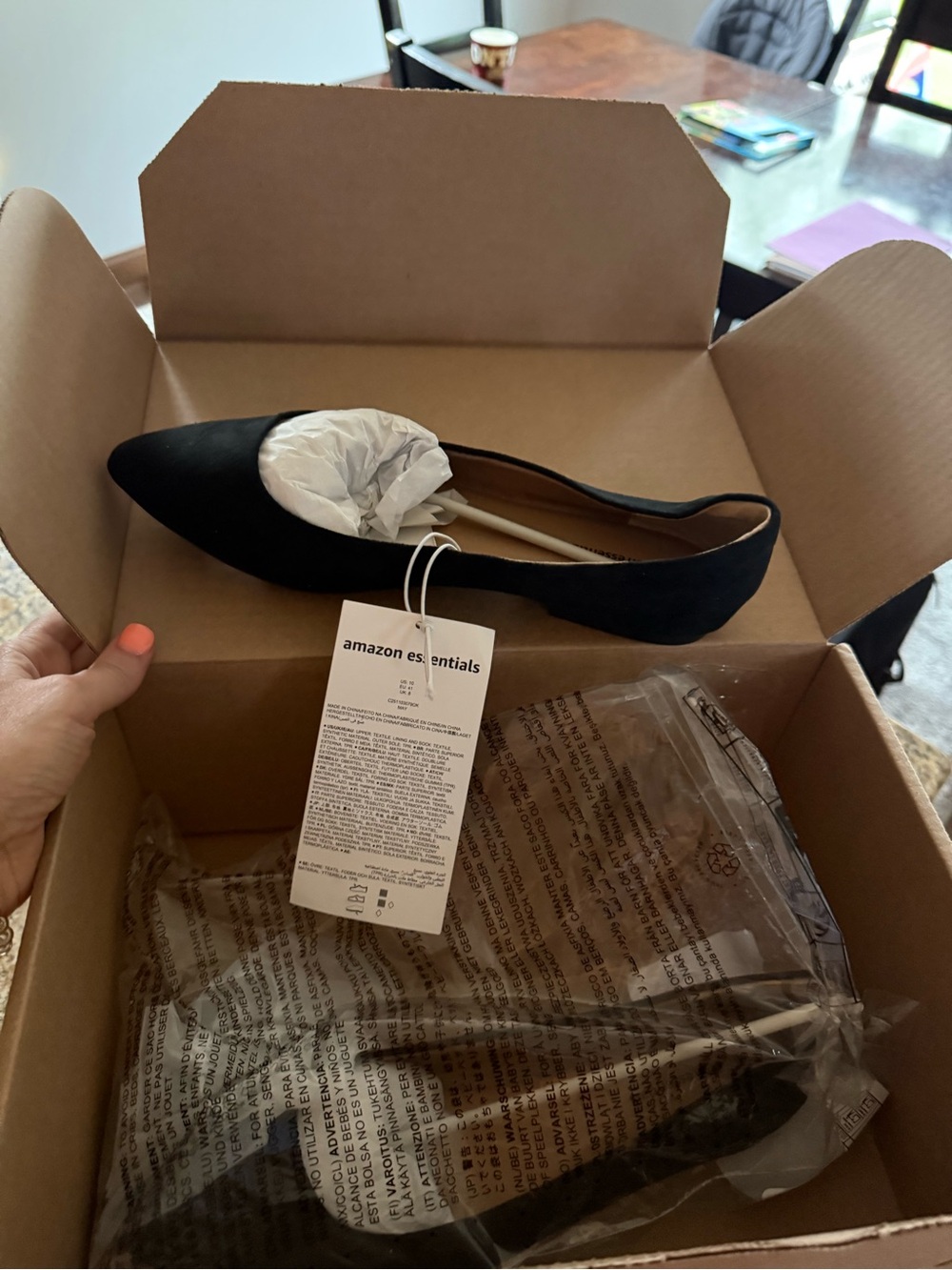 Amazon Essentials Black Pointed Toe Ballet Flat
